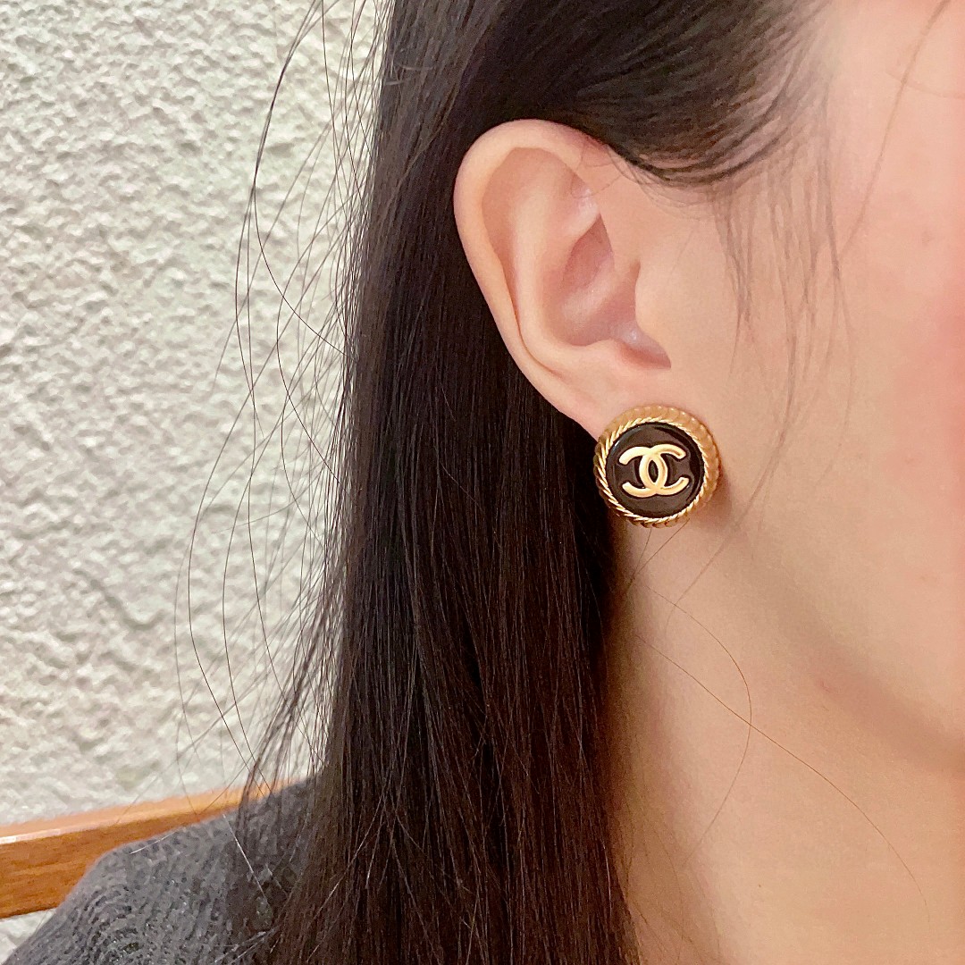  香奈儿✨经典双C耳钉