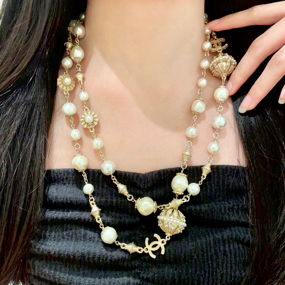  香奈儿✨珍珠双C毛衣链