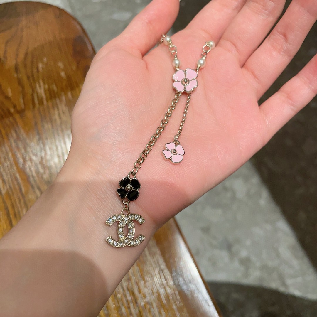  香奈儿✨山茶花🌸双C项链