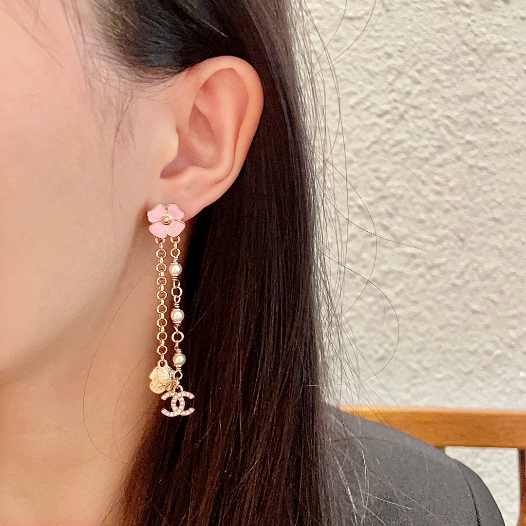  香奈儿✨山茶花🌸双C耳环