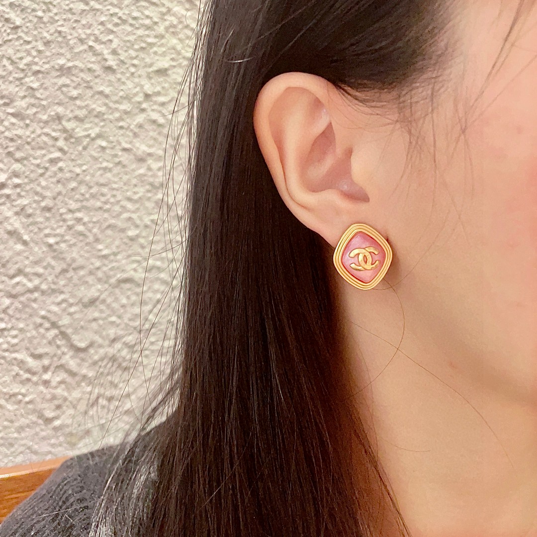  香奈儿✨经典双C耳钉