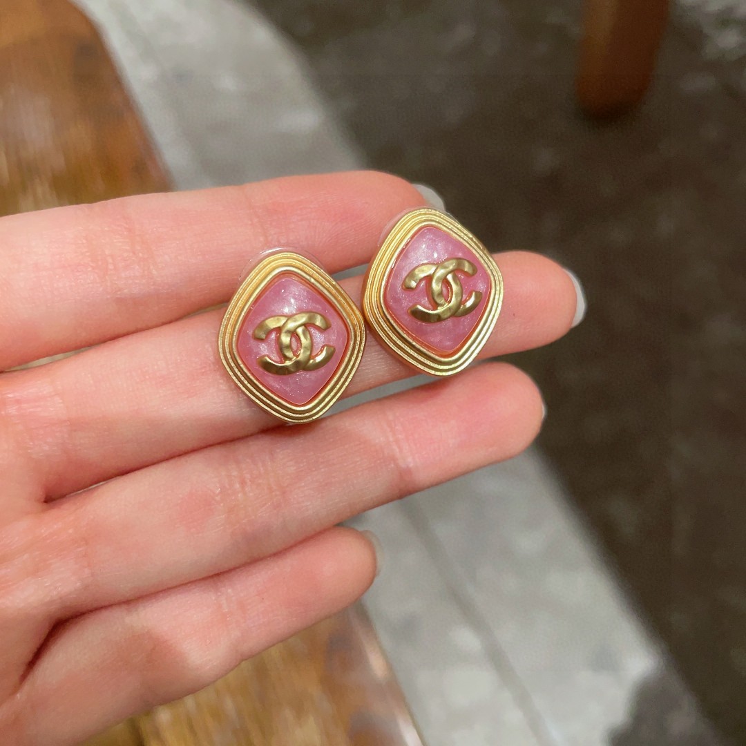  香奈儿✨经典双C耳钉