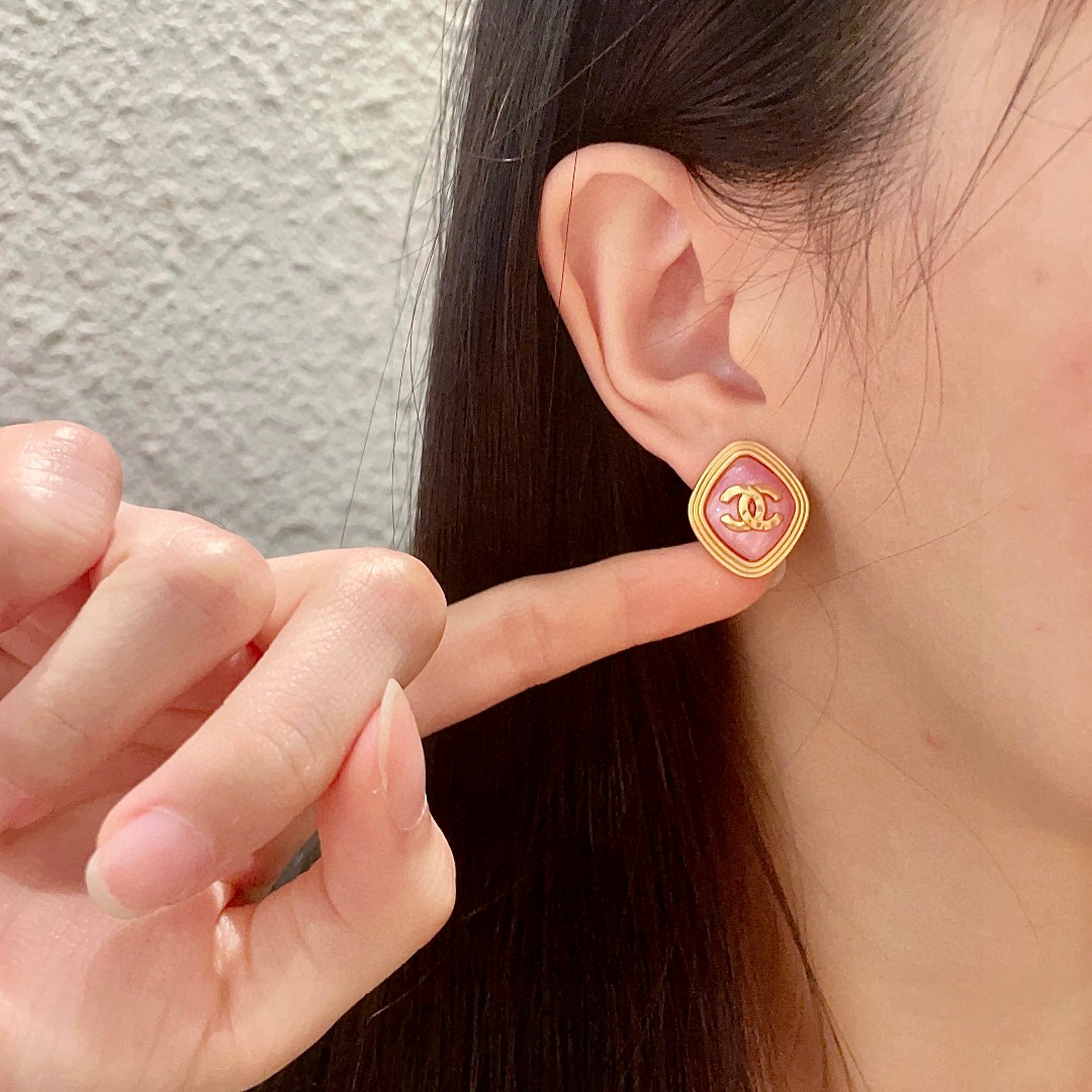  香奈儿✨经典双C耳钉