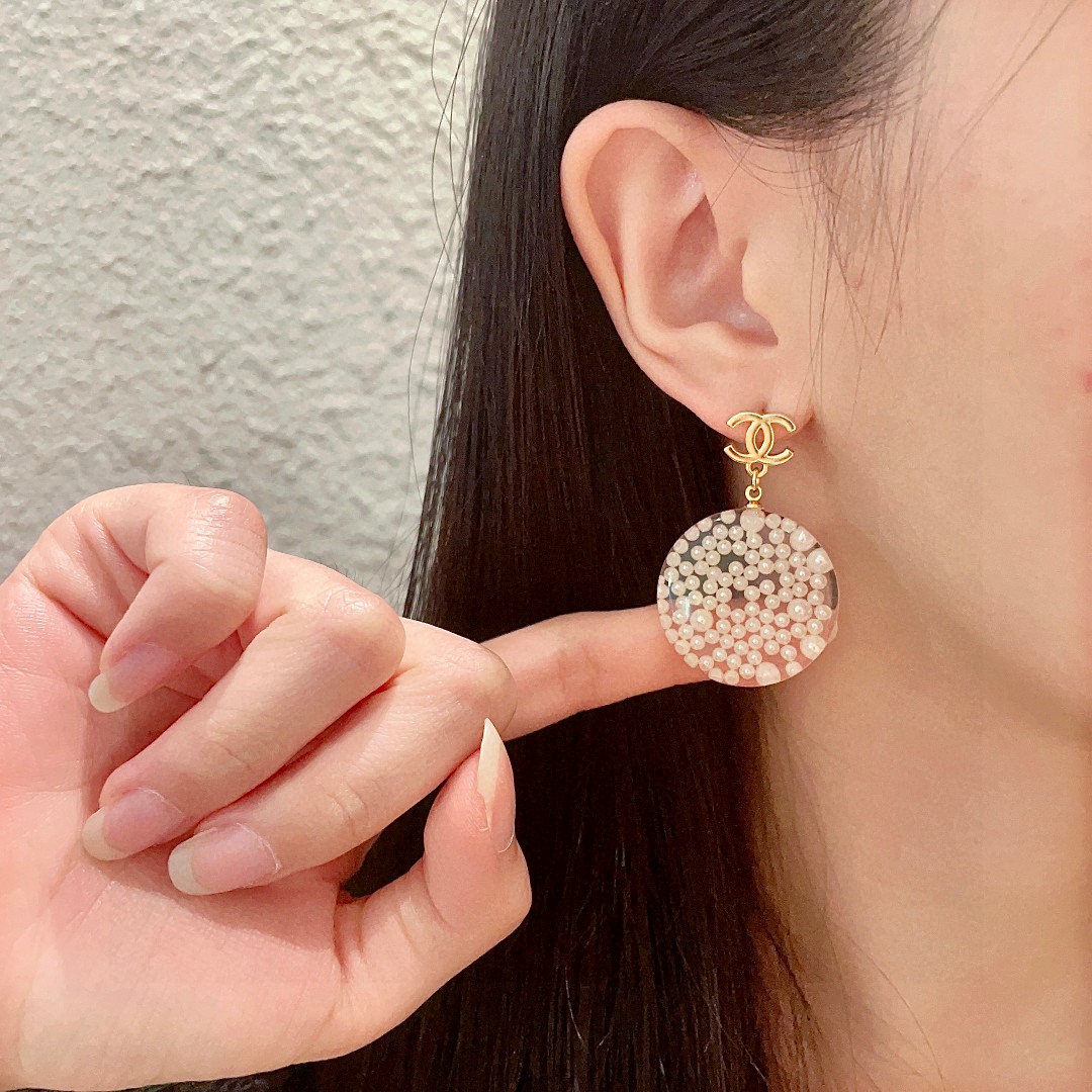  香奈儿✨珍珠双C耳环