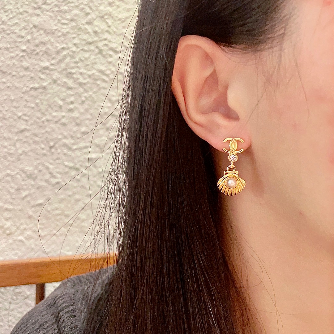   香奈儿✨经典双C耳环