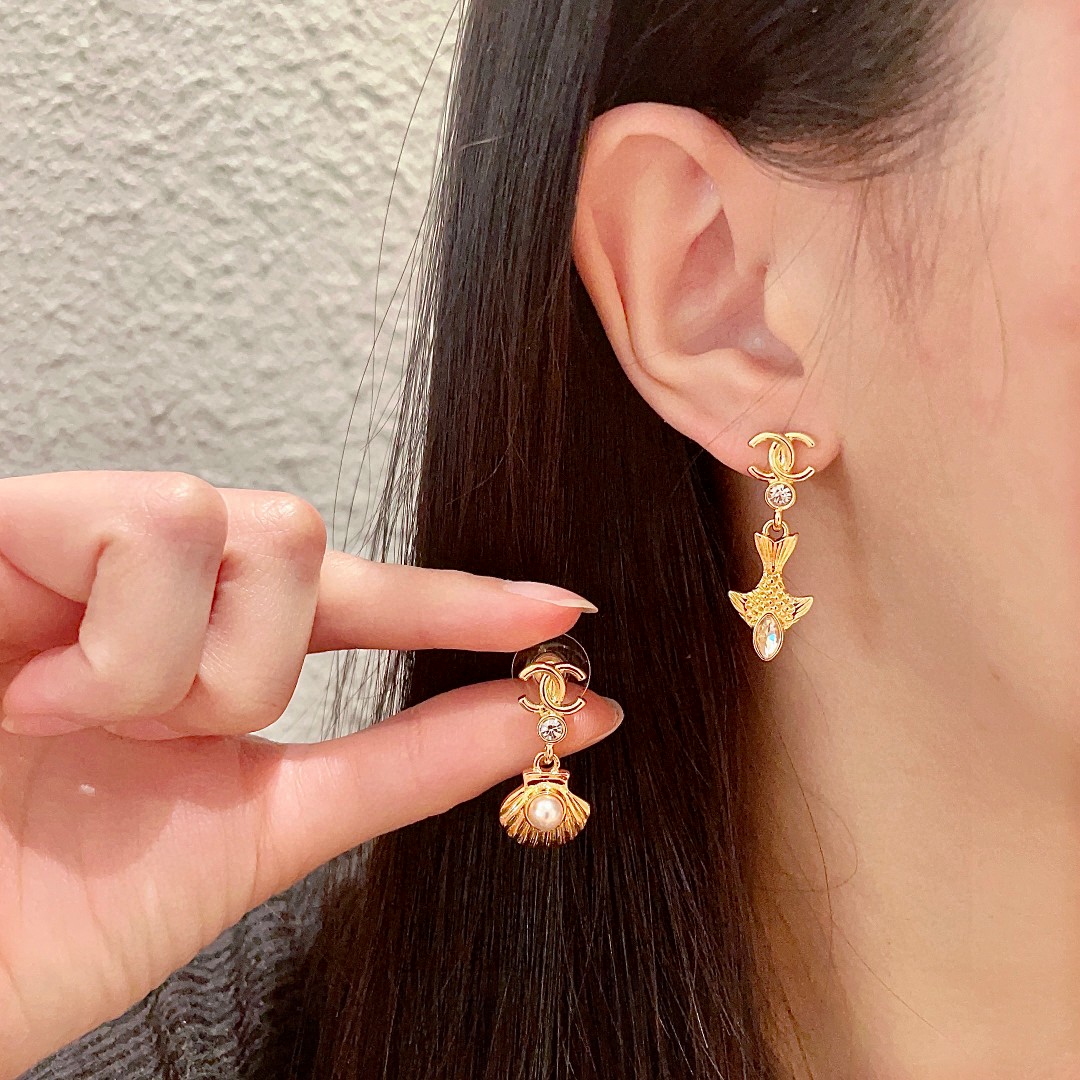   香奈儿✨经典双C耳环