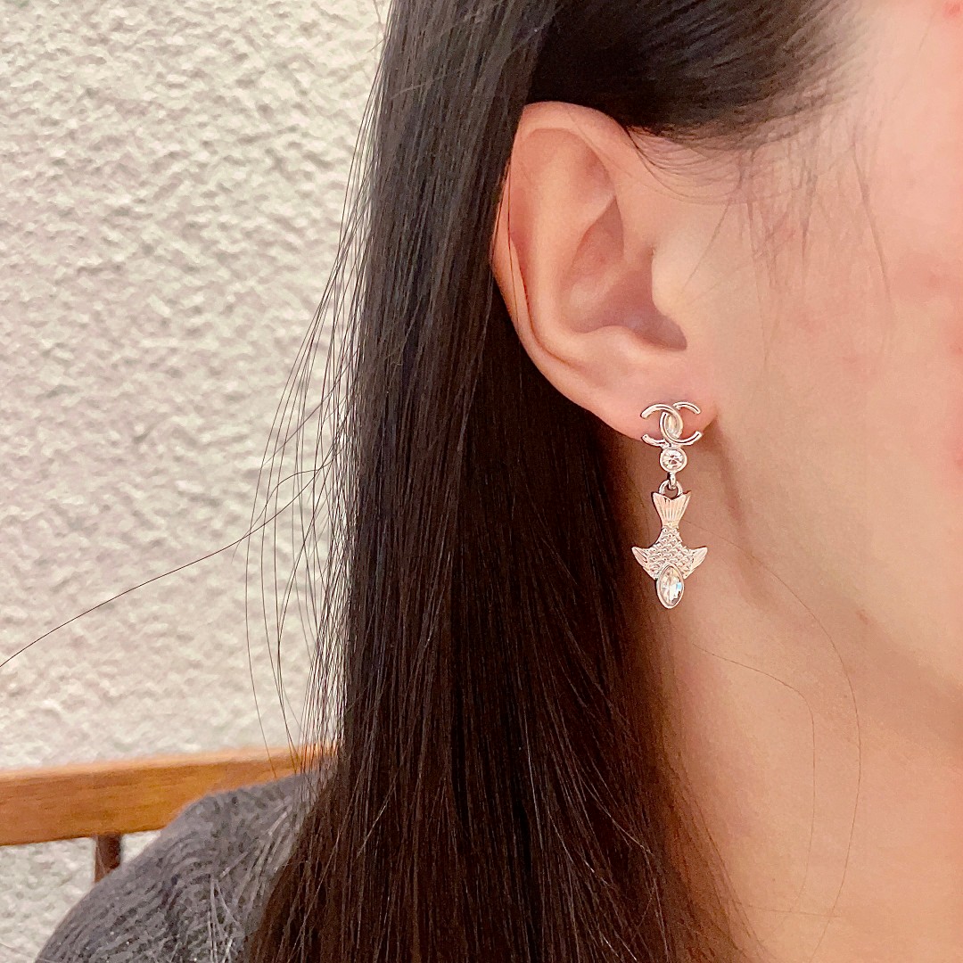   香奈儿✨经典双C耳环