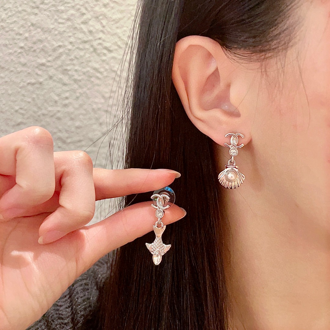   香奈儿✨经典双C耳环