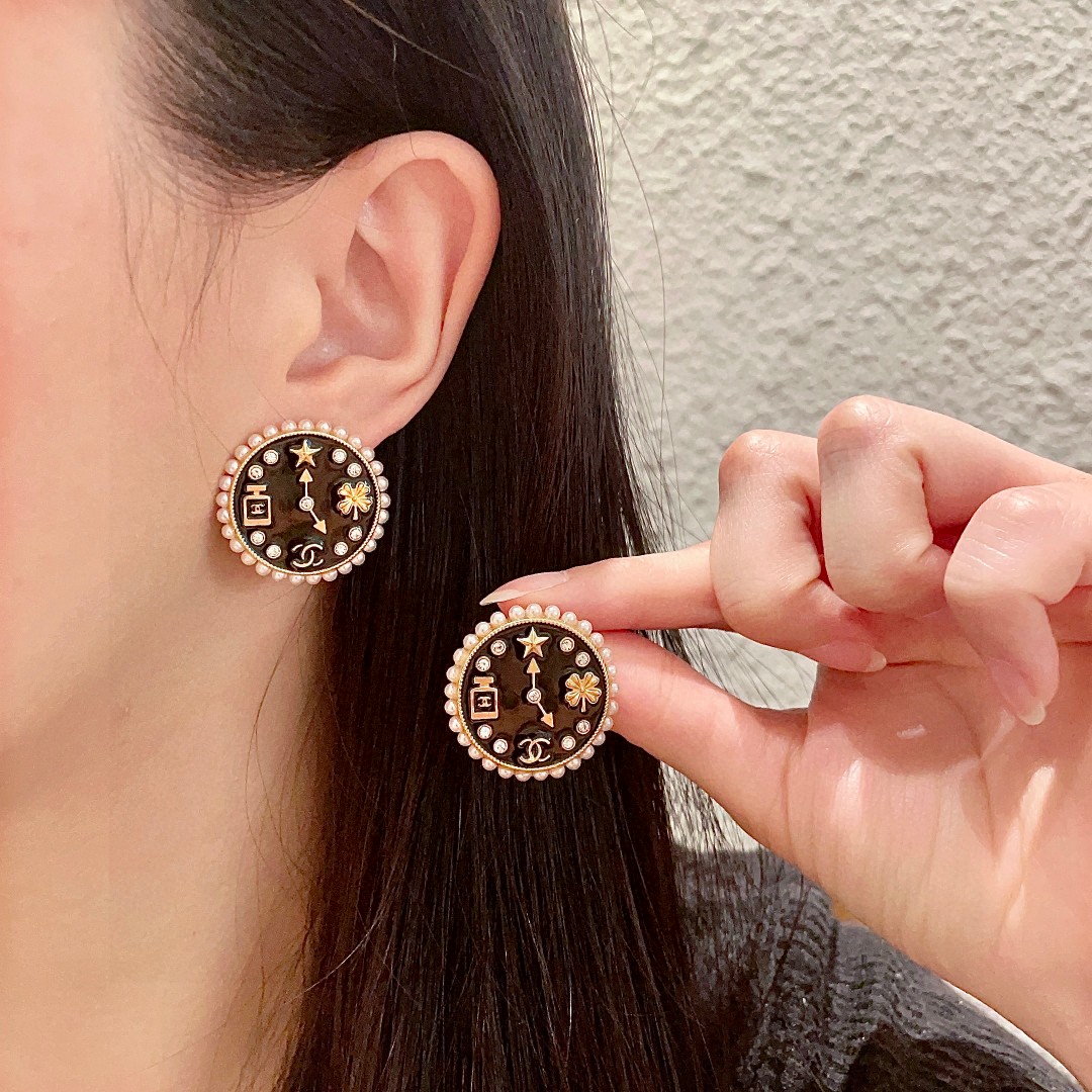  香奈儿✨香水瓶♒双C耳钉