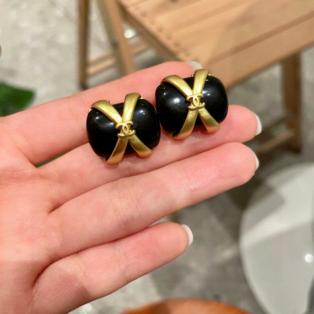  香奈儿✨经典双C耳钉
