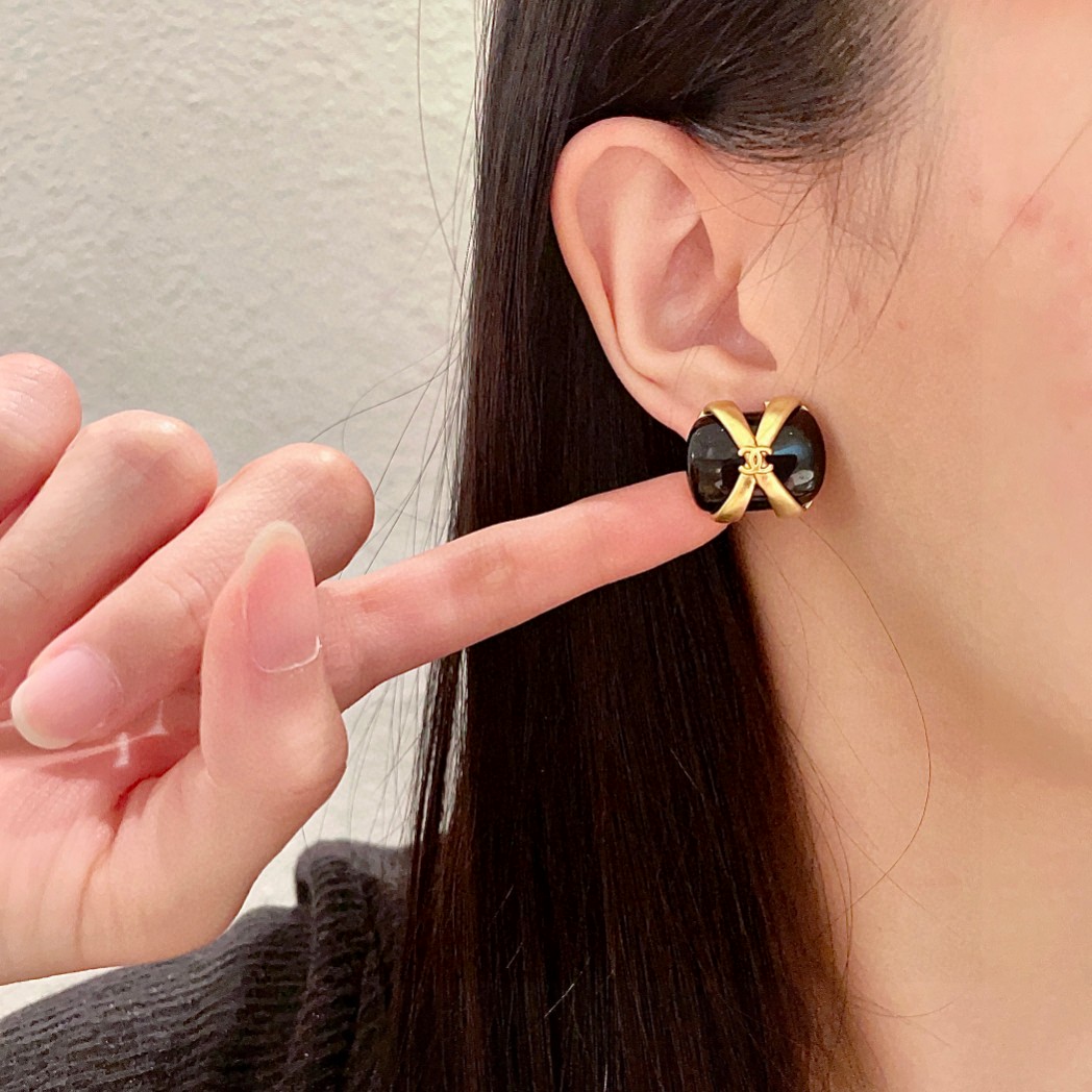  香奈儿✨经典双C耳钉