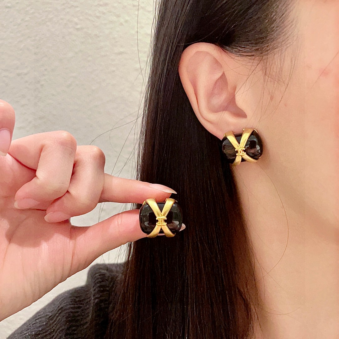  香奈儿✨经典双C耳钉