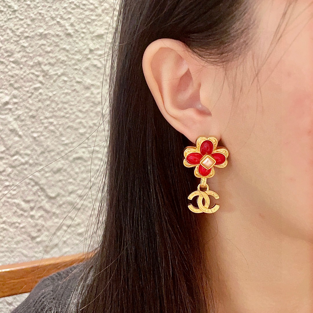  香奈儿✨珍珠双C耳环