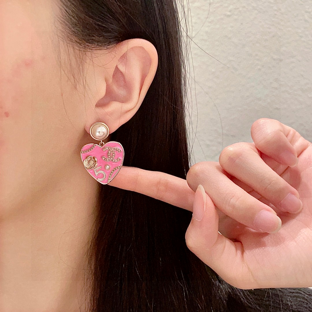  专柜同款 香奈儿✨不对称珍珠双C耳环