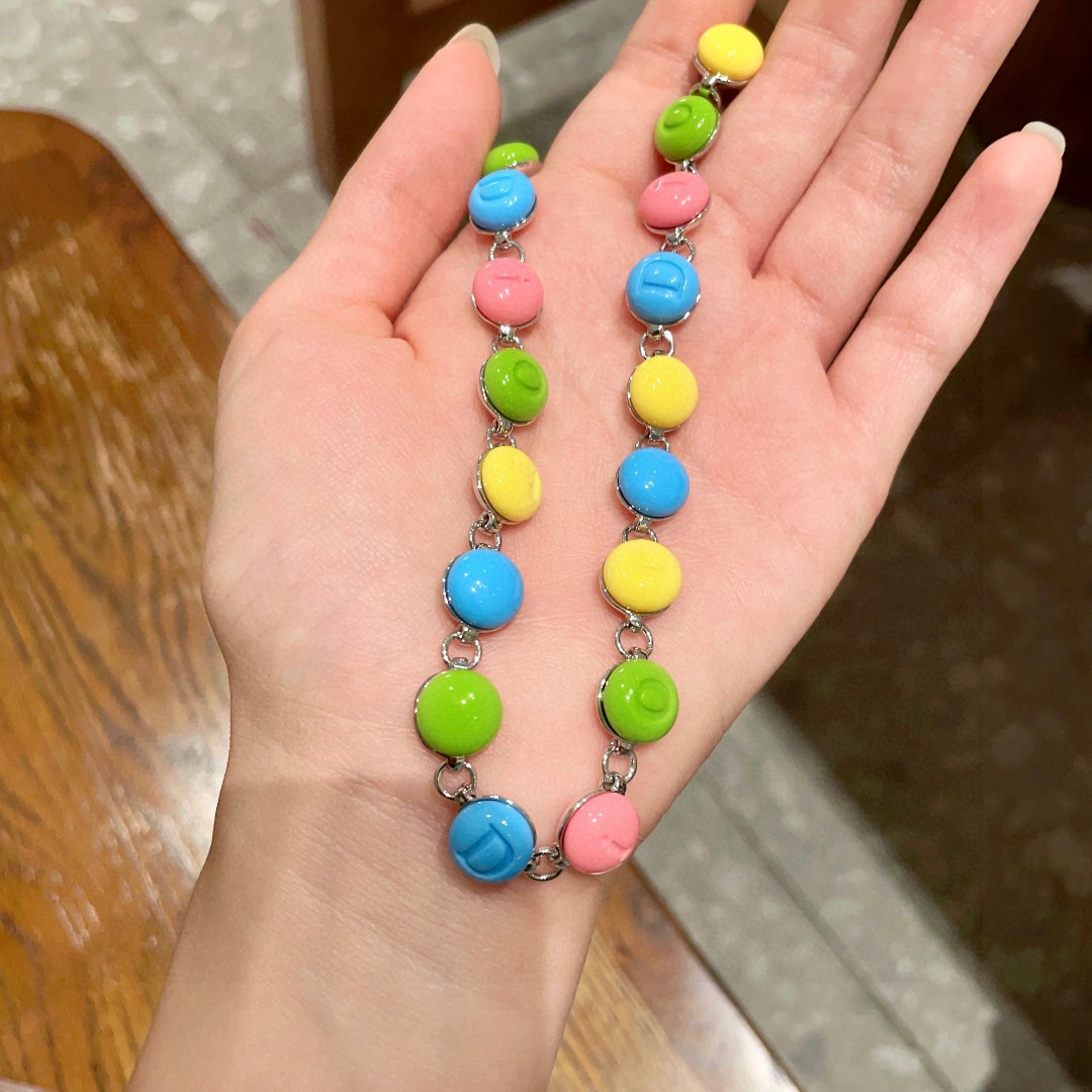  迪奥✨糖果色字母项链