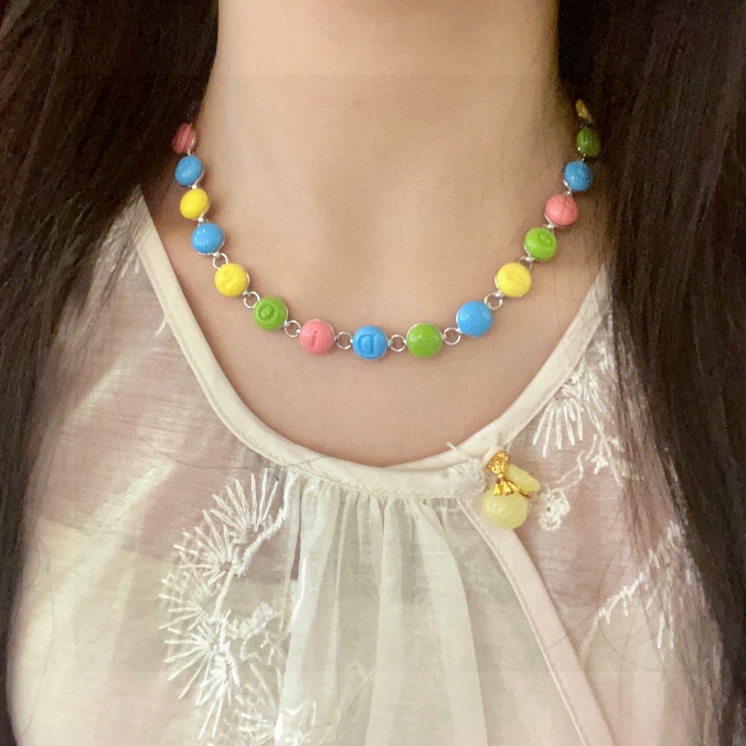  迪奥✨糖果色字母项链