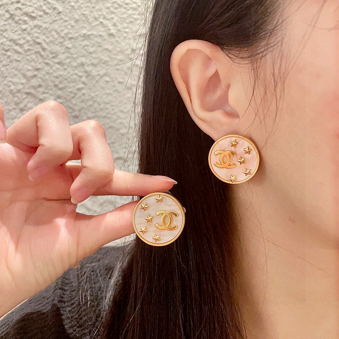  香奈儿✨星星圆形双C耳钉