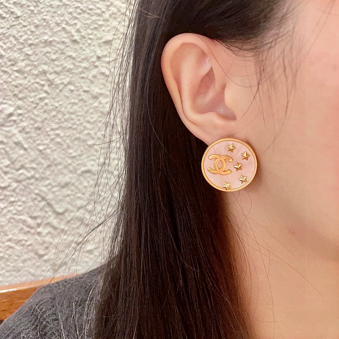  香奈儿✨星星圆形双C耳钉