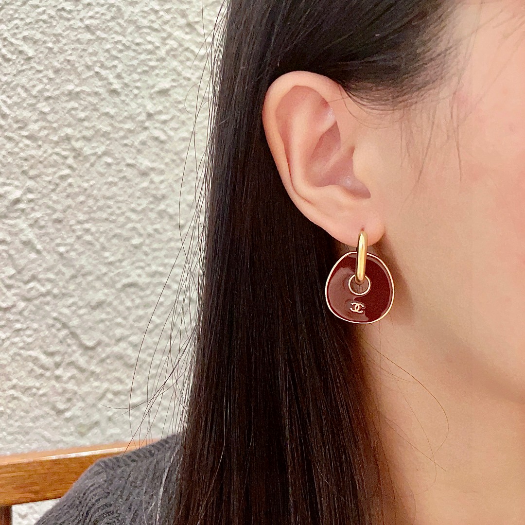  香奈儿✨星星圆形双C耳钉