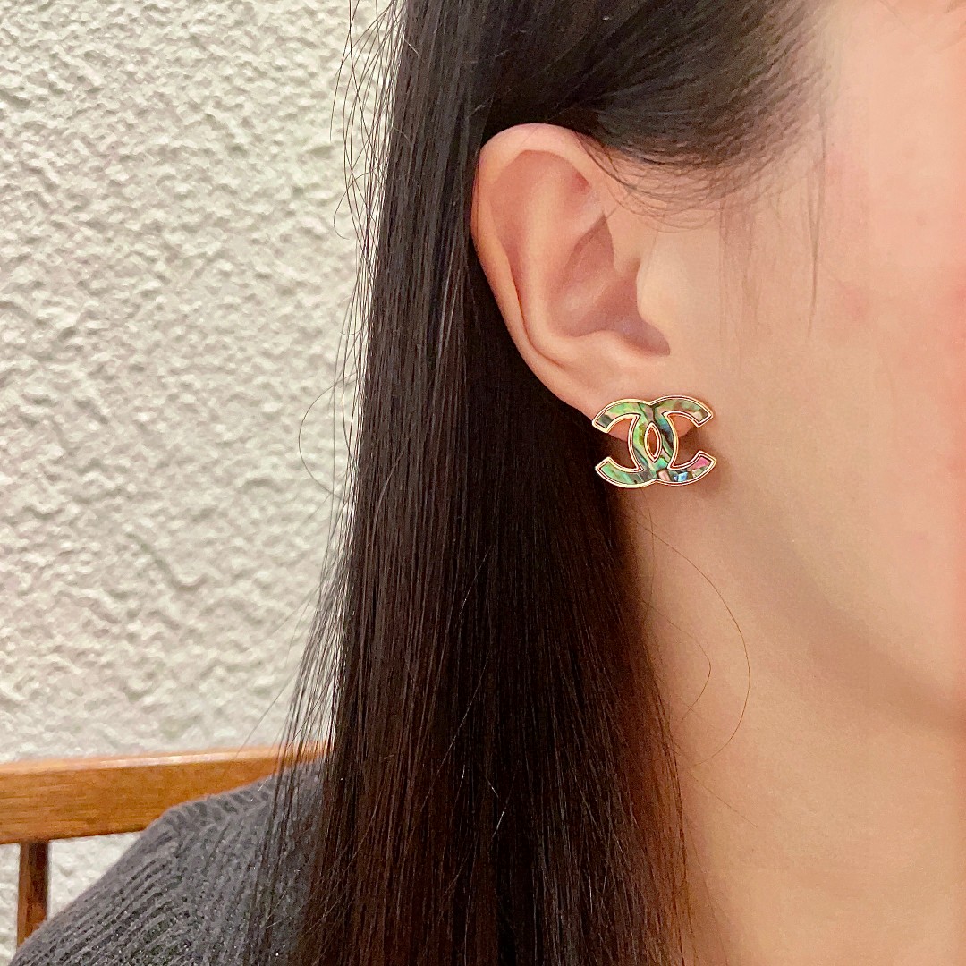  香奈儿✨经典双C耳钉