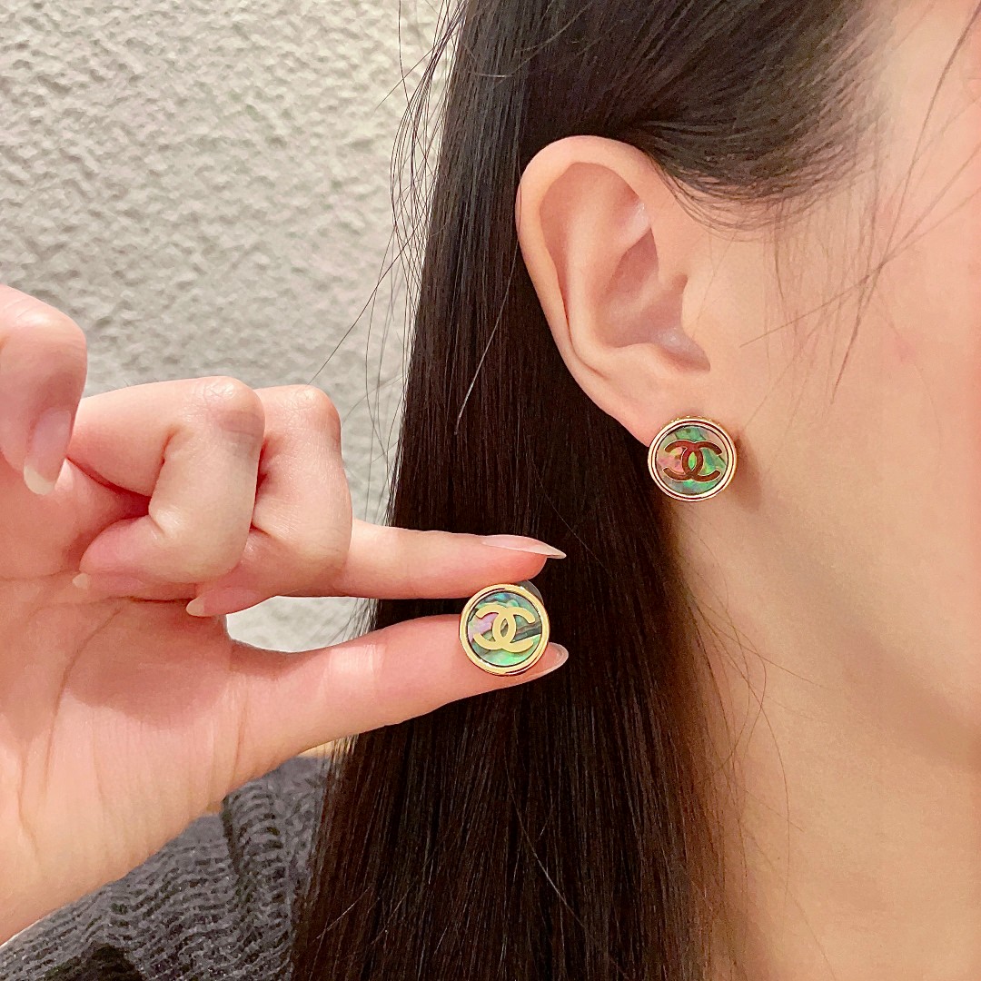  香奈儿✨经典双C耳钉