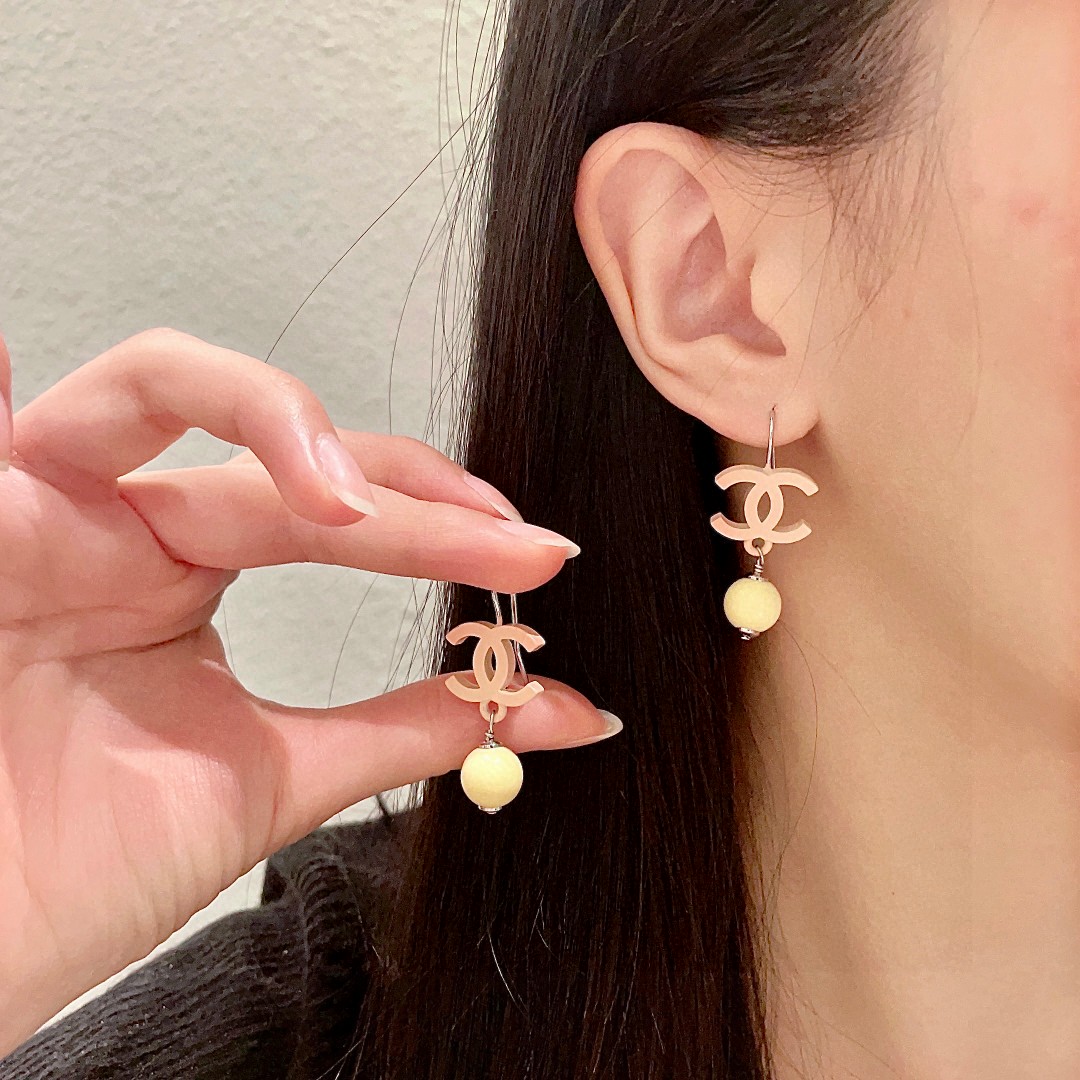  香奈儿✨双C耳环 三色齐