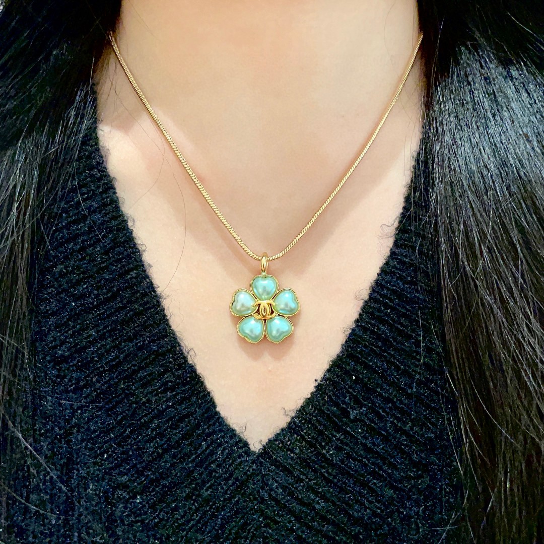  香奈儿✨山茶花🌸双C项链