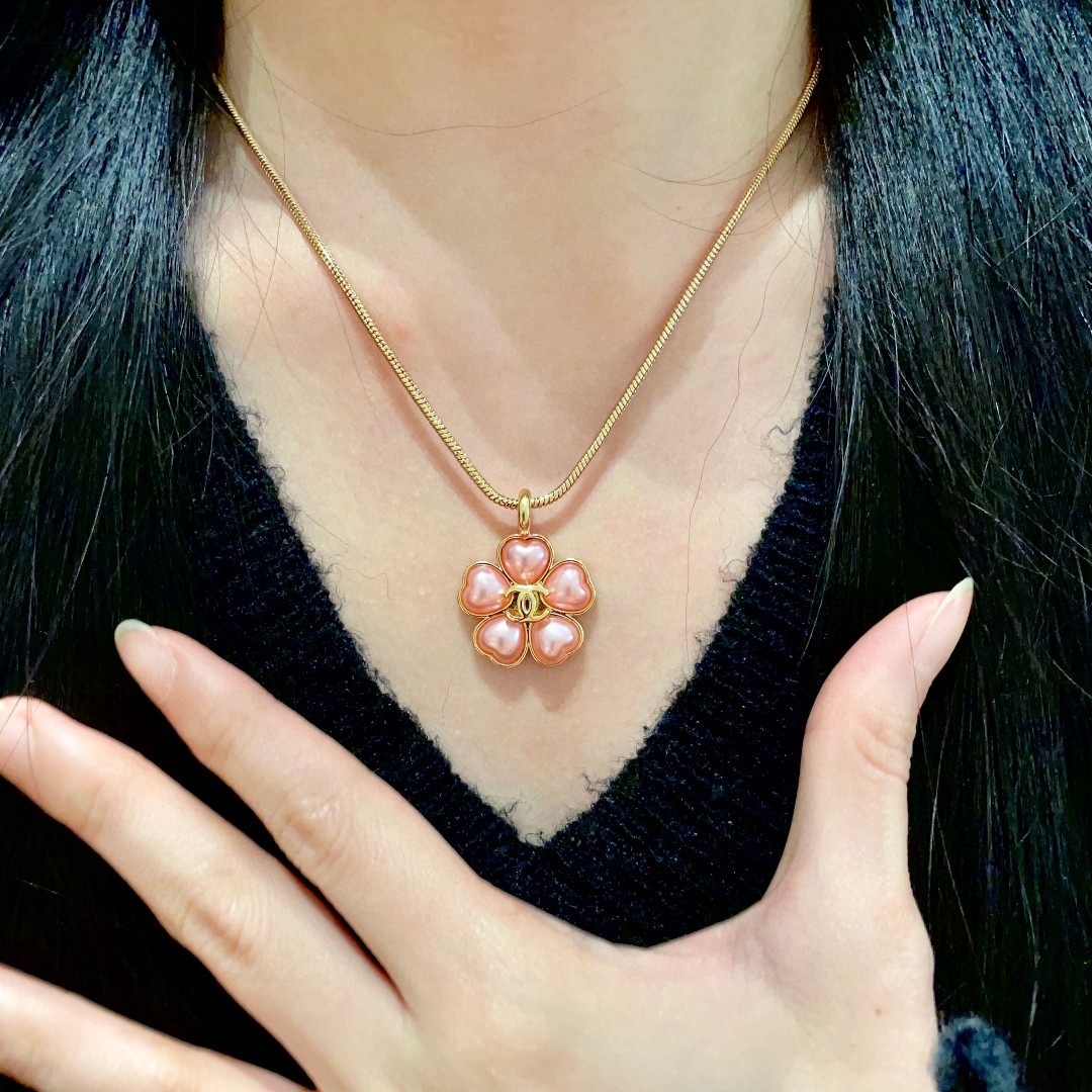  香奈儿✨山茶花🌸双C项链