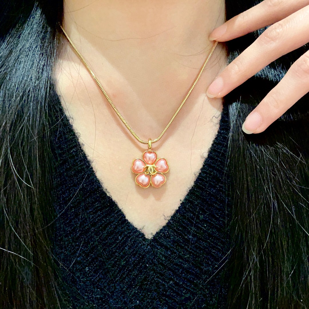 香奈儿✨山茶花🌸双C项链