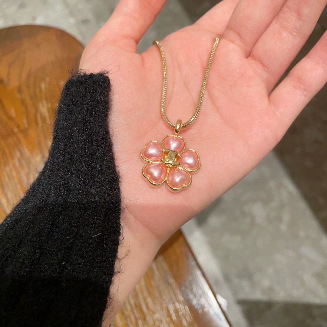  香奈儿✨山茶花🌸双C项链
