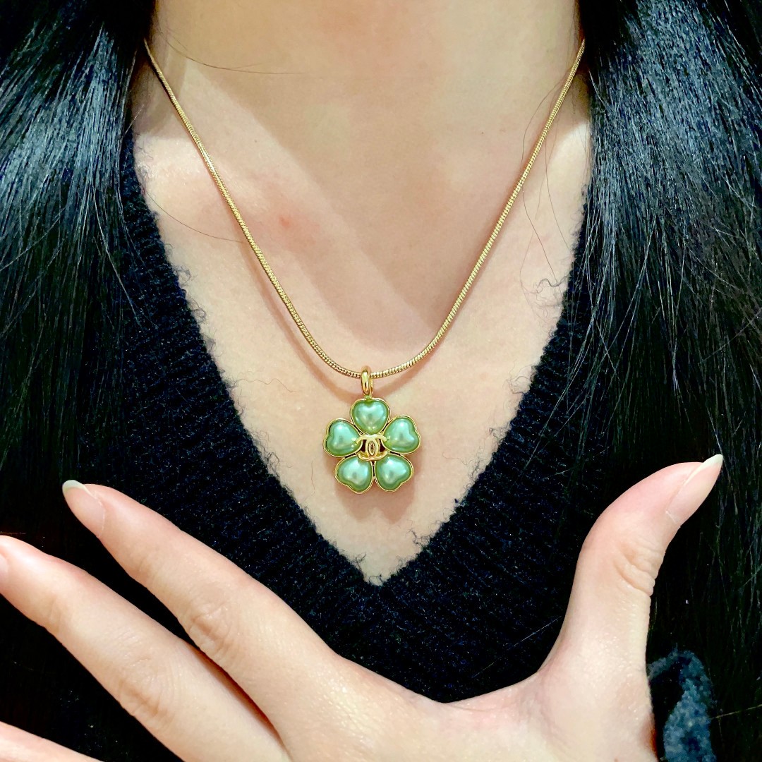  香奈儿✨山茶花🌸双C项链