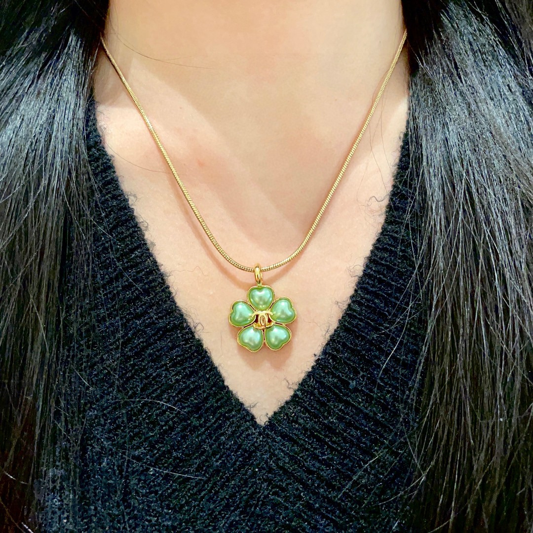  香奈儿✨山茶花🌸双C项链