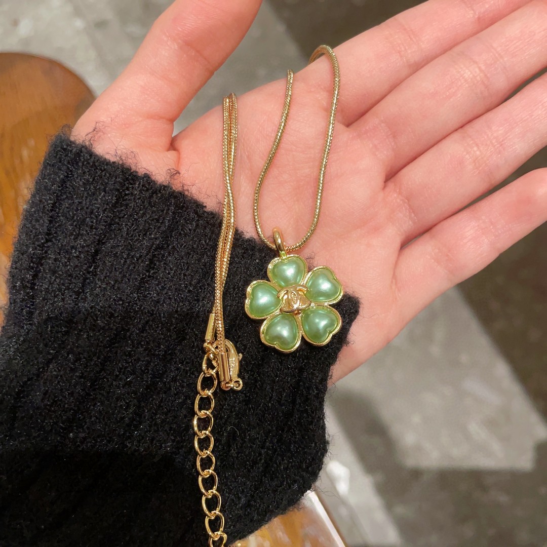  香奈儿✨山茶花🌸双C项链