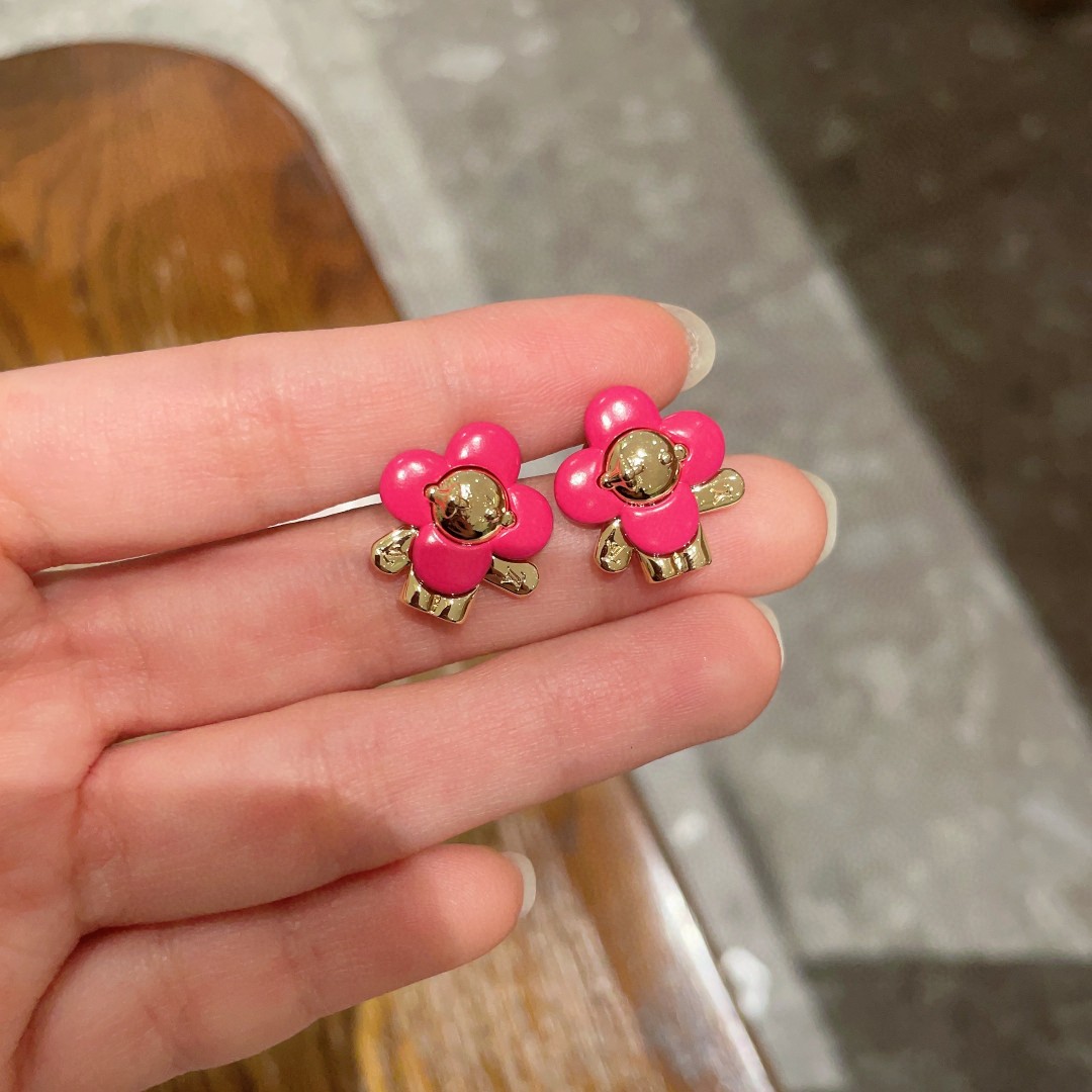  LV✨经典老花耳钉