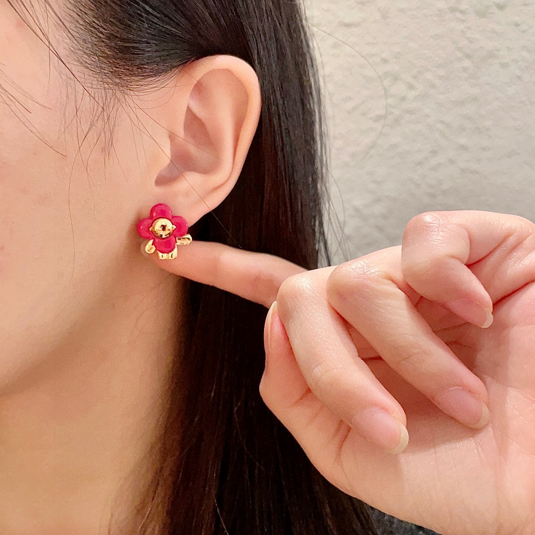  LV✨经典老花耳钉