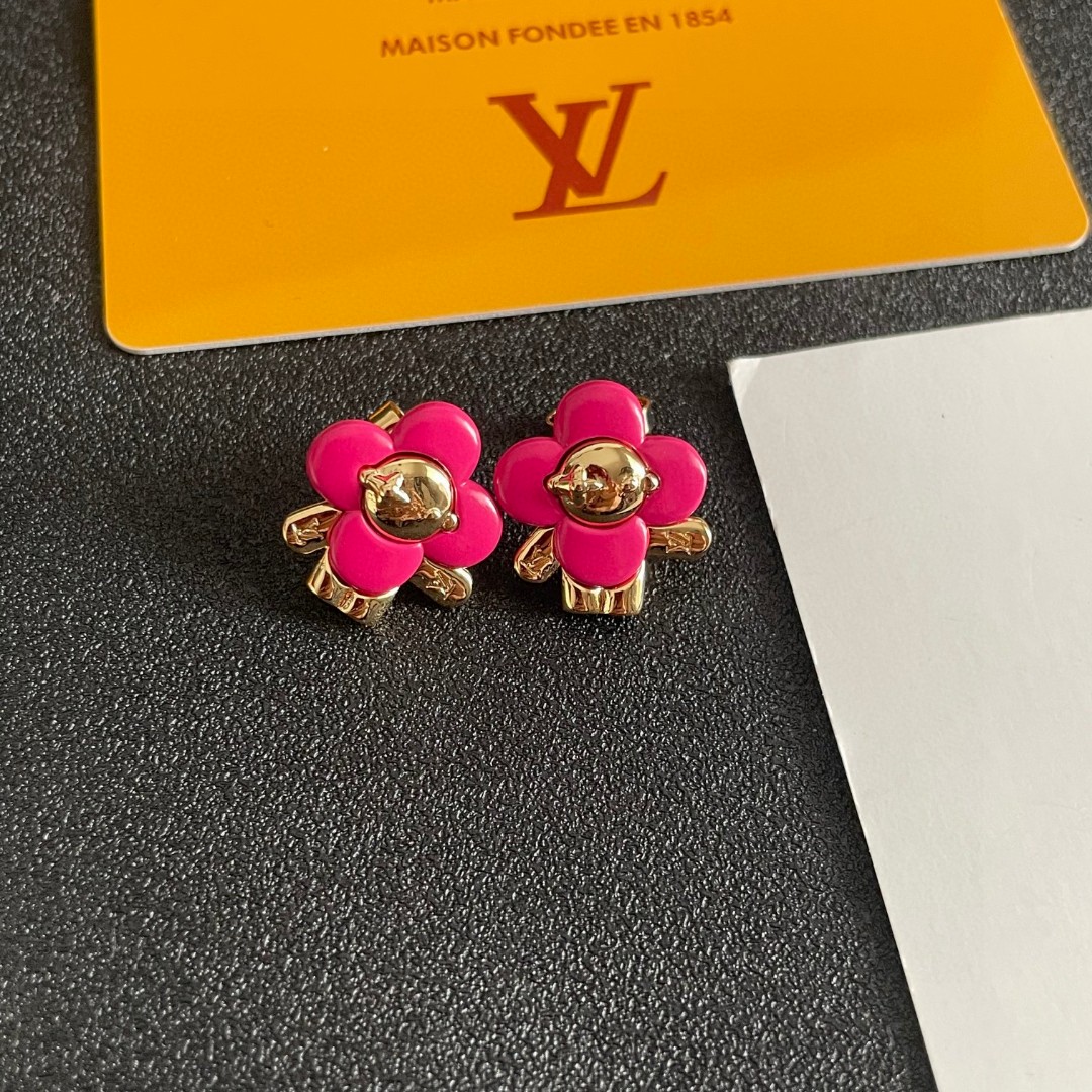  LV✨经典老花耳钉
