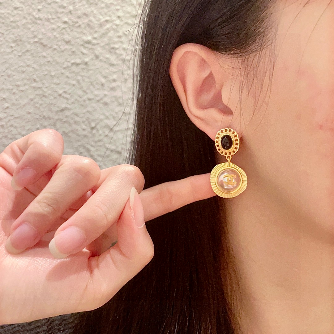  香奈儿✨珍珠双C耳环