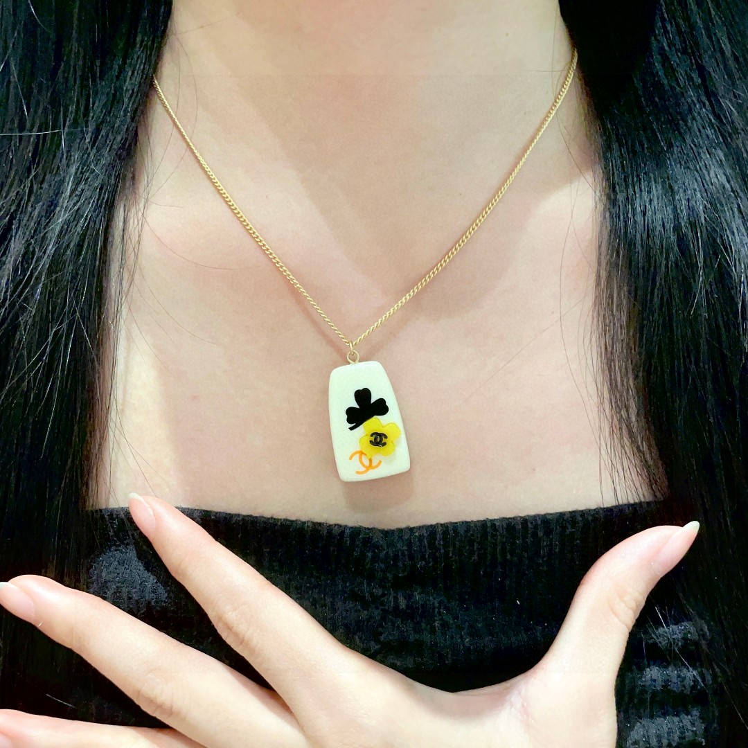  香奈儿✨山茶花双C项链