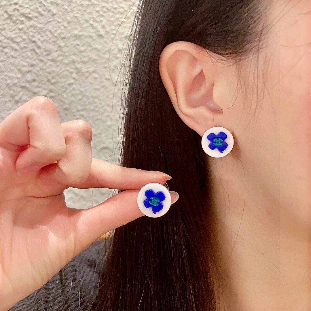  香奈儿✨山茶花双C耳钉
