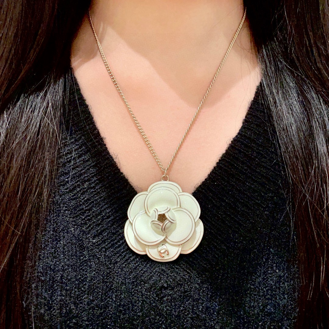  香奈儿✨山茶花🌸双C项链