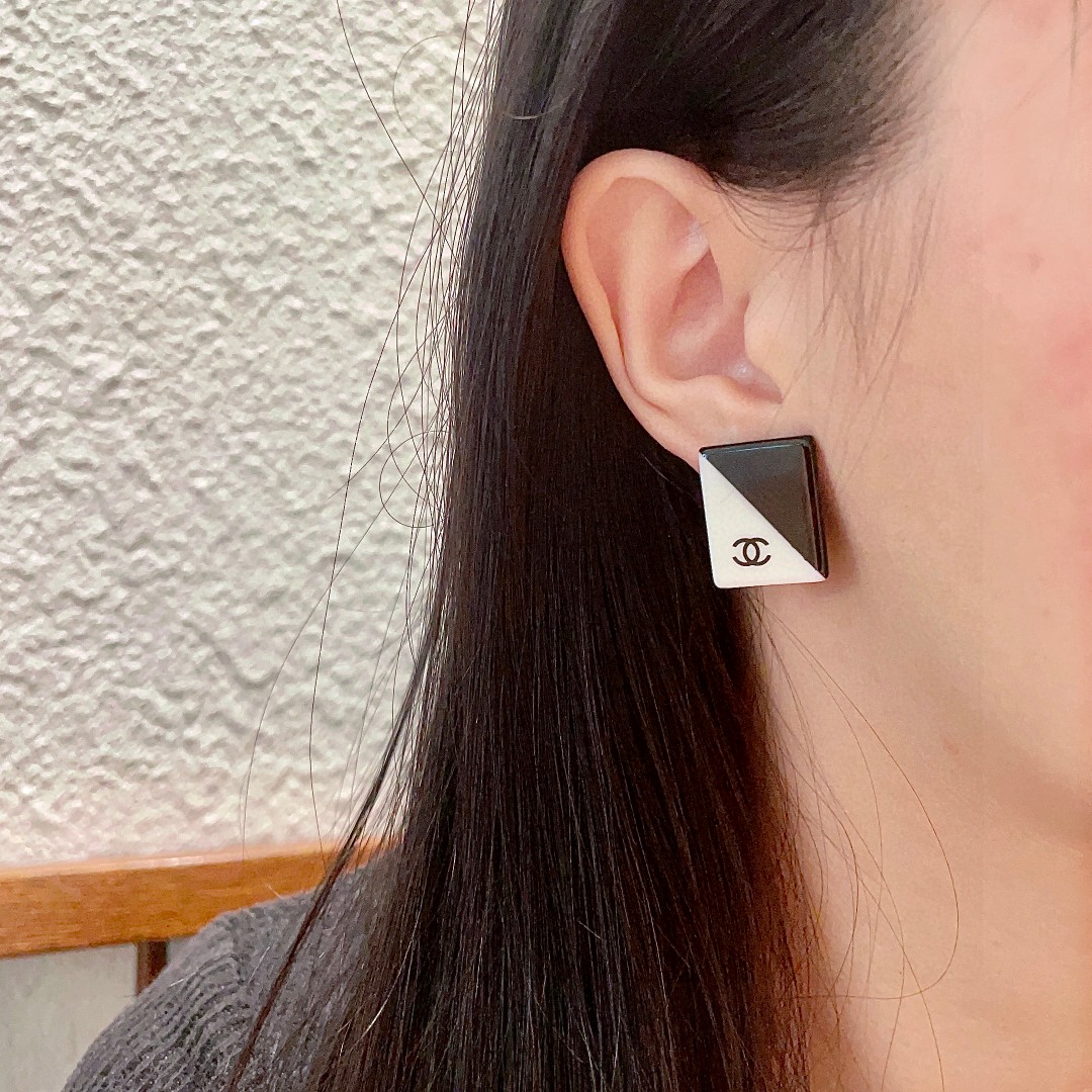  香奈儿✨经典双C拼色耳钉