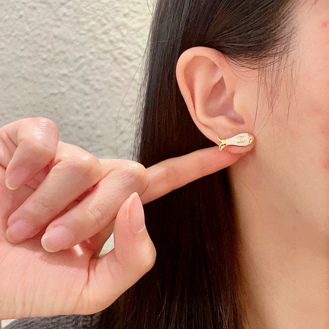  香奈儿✨经典双C耳钉