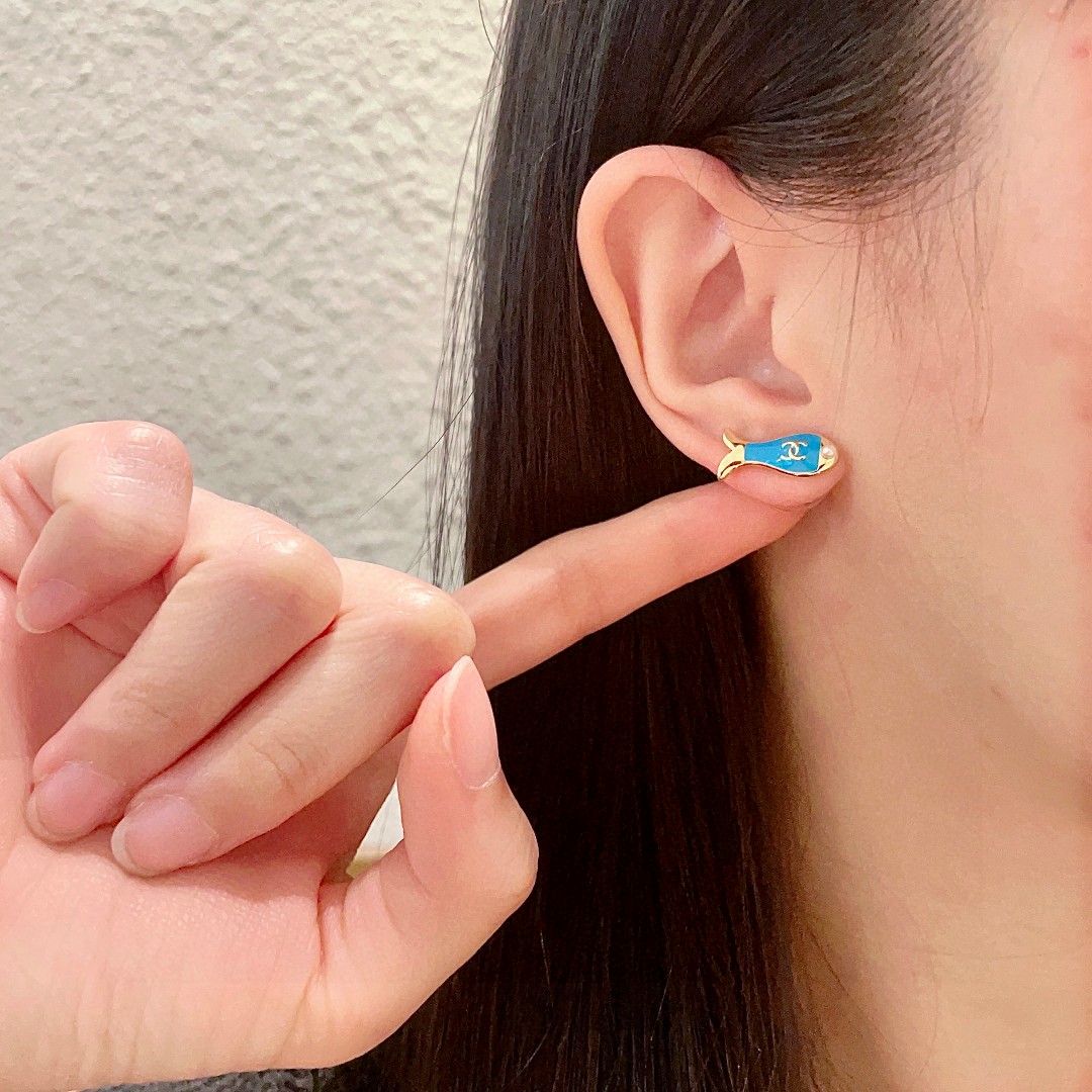  香奈儿✨经典双C耳钉