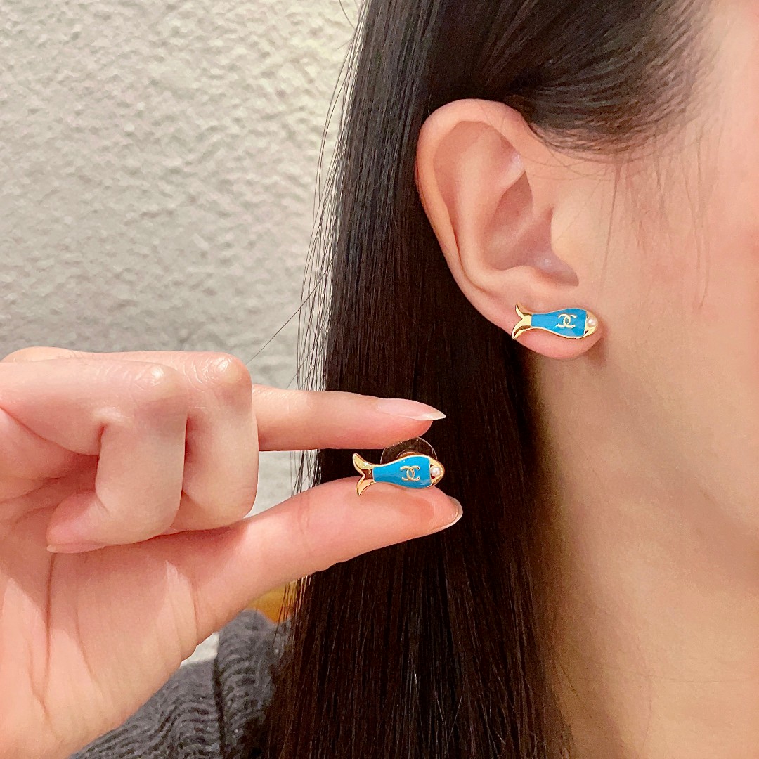  香奈儿✨经典双C耳钉