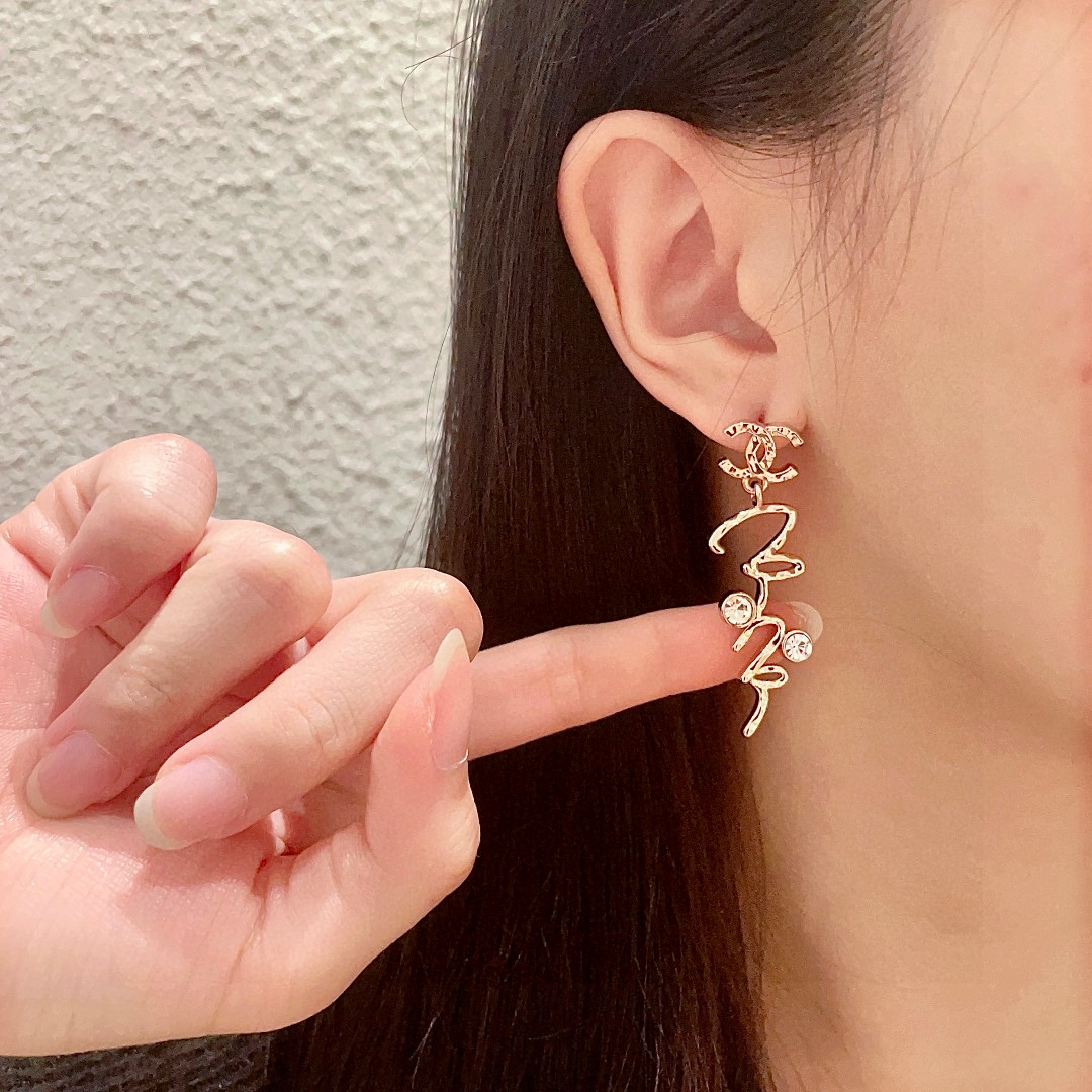  专柜同款 香奈儿字母双C耳环