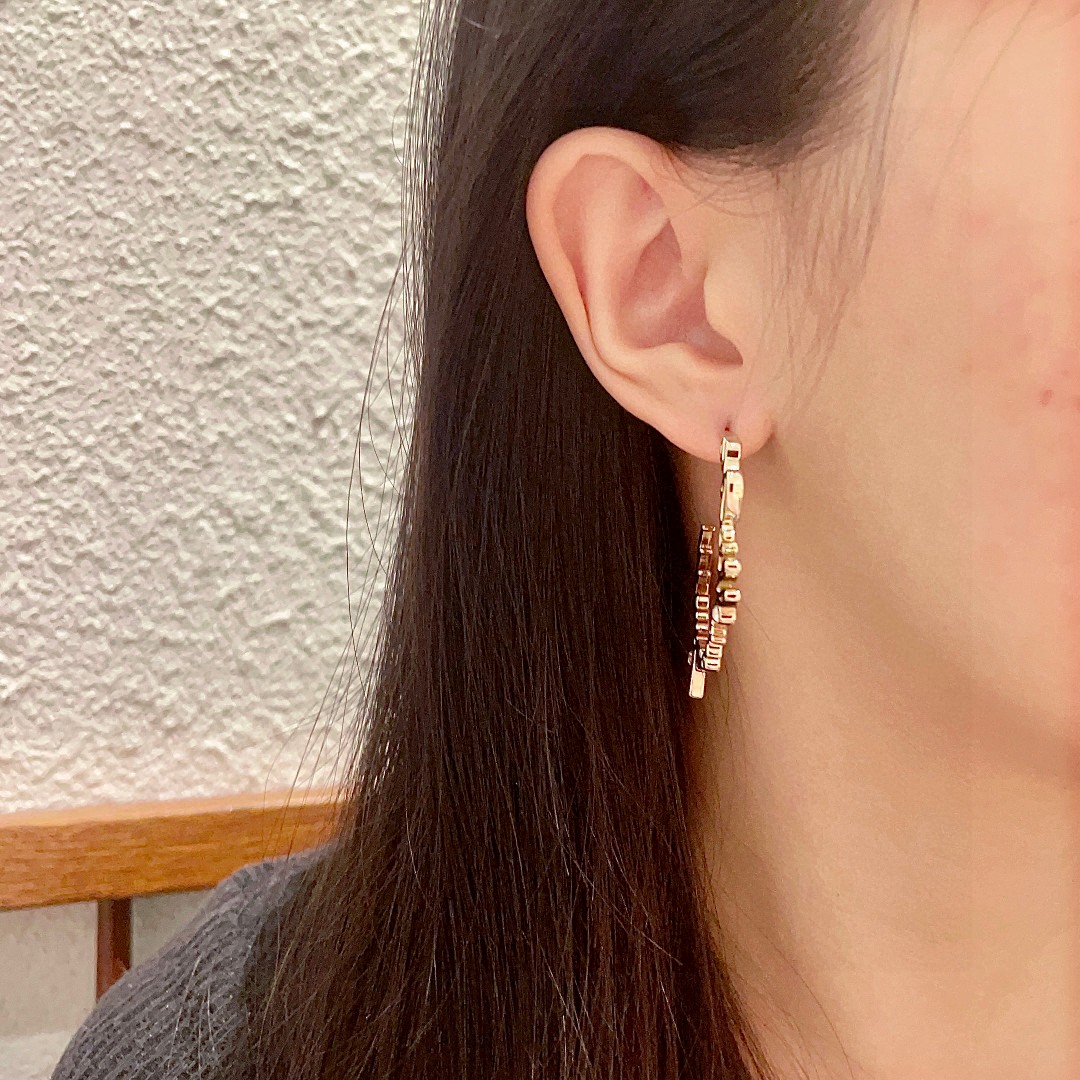  香奈儿✨圈形双C字母耳环