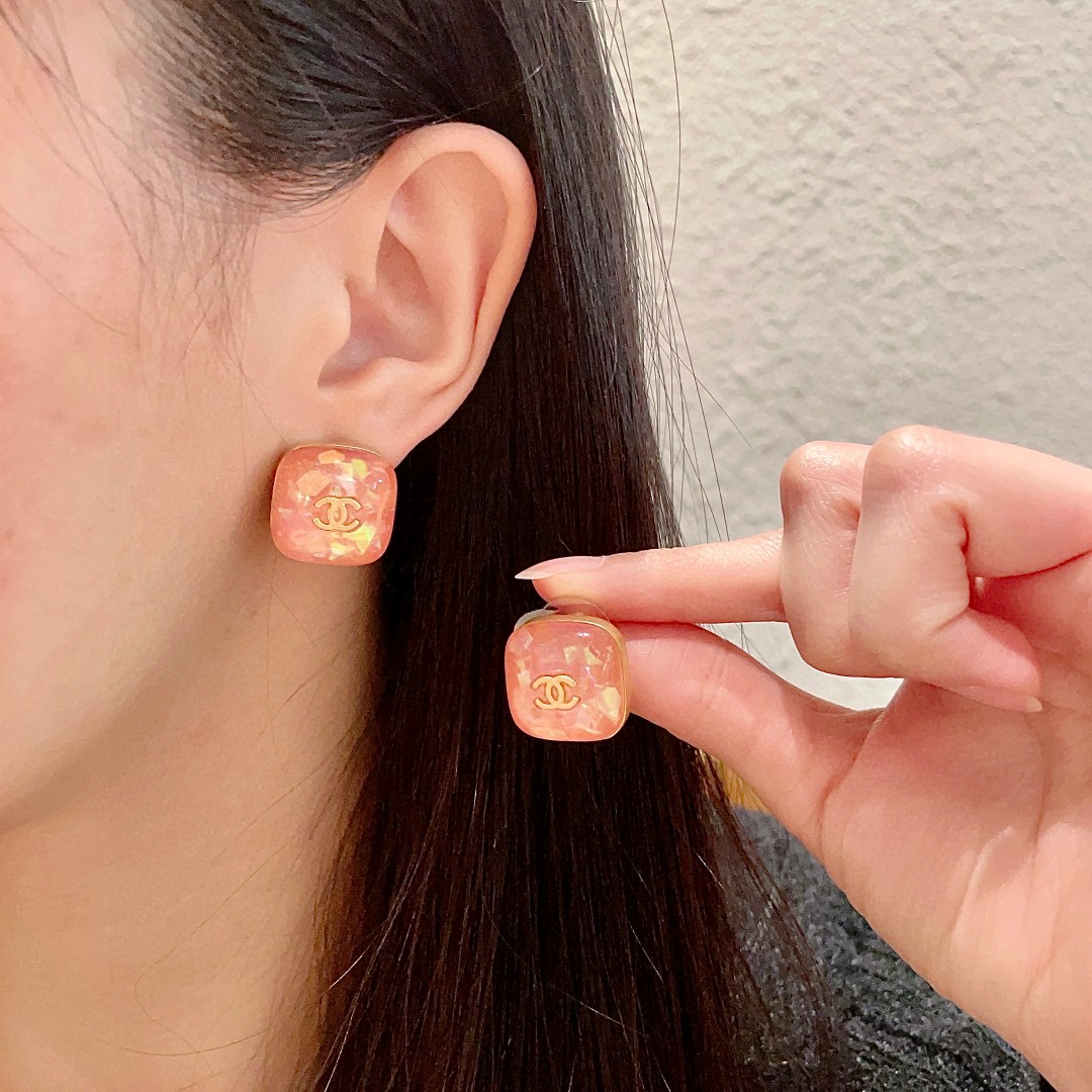  香奈儿✨经典双C耳钉