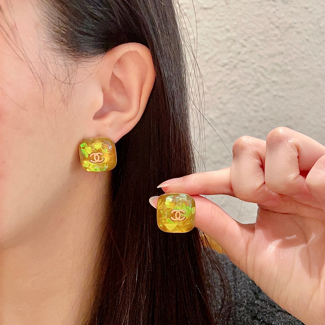  香奈儿✨经典双C耳钉