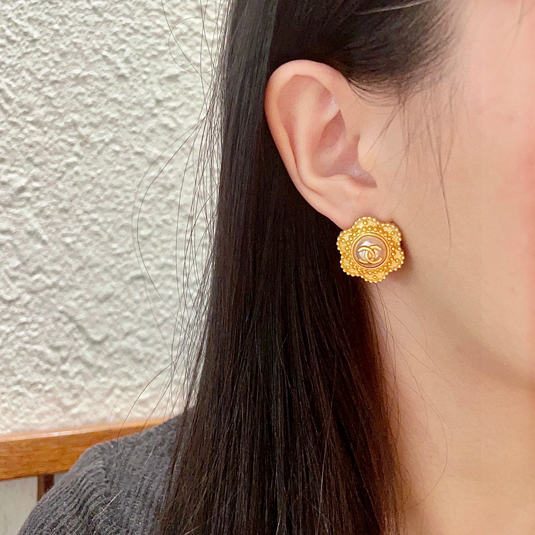  香奈儿✨经典双C耳钉