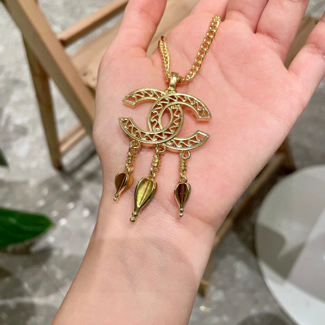  香奈儿✨流苏双C项链